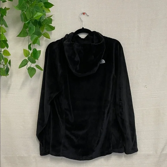 The North Face Black Plush Pullover - Picture 2 of 3